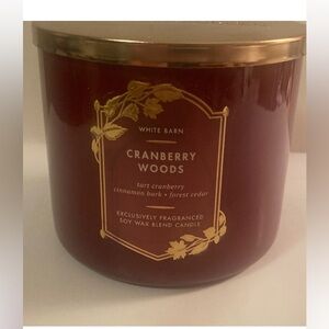 White Barn Cranberry Woods Candle